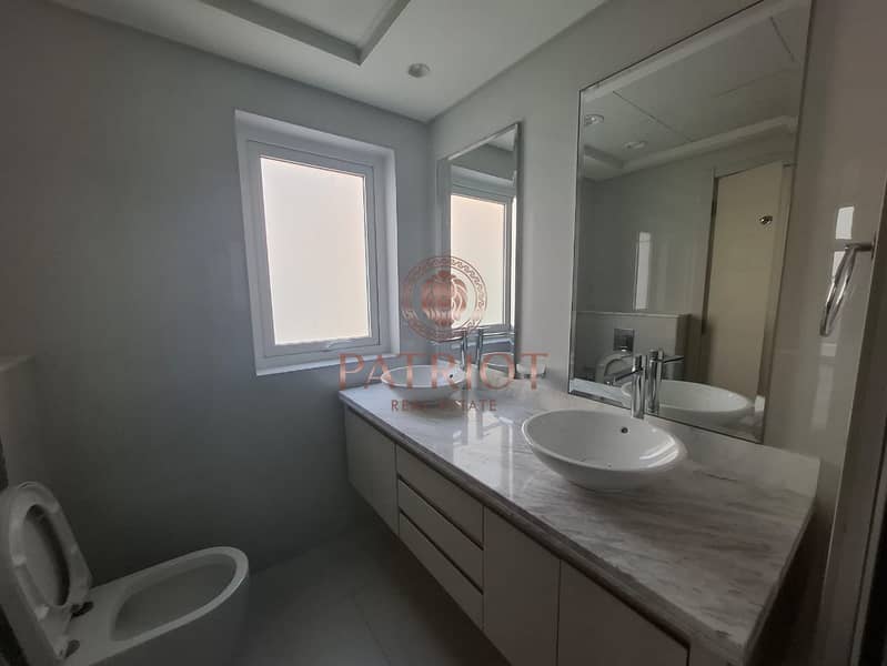 MASTER PIECE OF V2 || CORNER UNIT || SINGLE ROW || CRYSTAL INTERIOR || SPACIOUS || BEST PRICE - Image 21