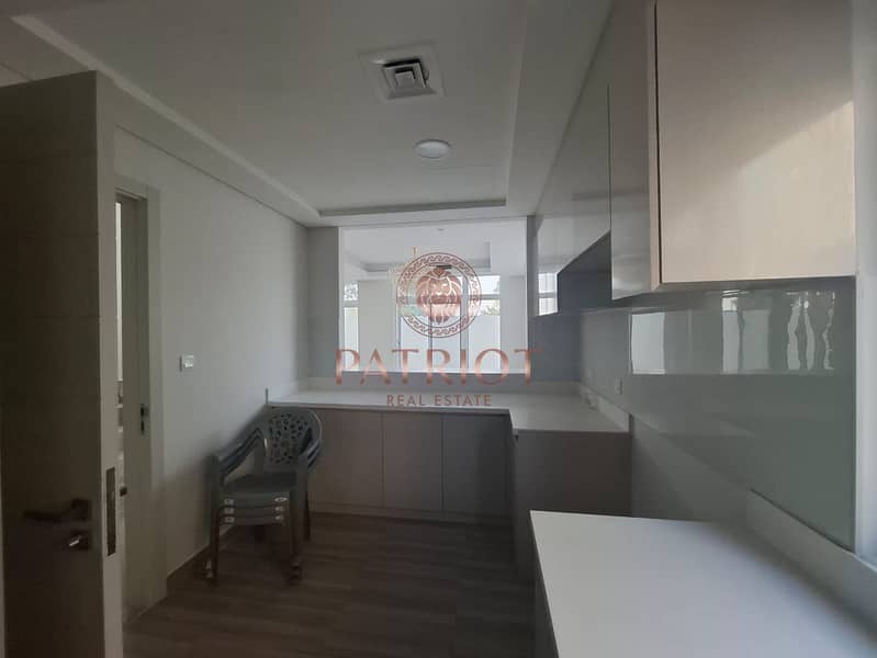 MASTER PIECE OF V2 || CORNER UNIT || SINGLE ROW || CRYSTAL INTERIOR || SPACIOUS || BEST PRICE - Image 23