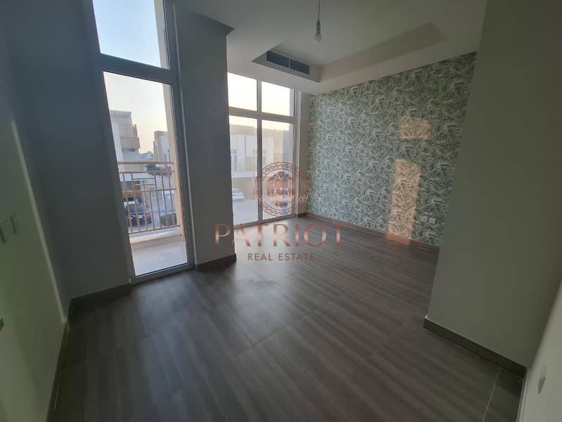 MASTER PIECE OF V2 || CORNER UNIT || SINGLE ROW || CRYSTAL INTERIOR || SPACIOUS || BEST PRICE - Image 28