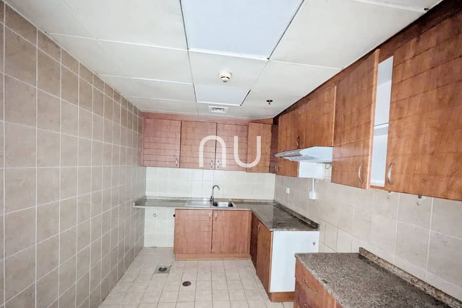 Lake View | Vacant Now | 2 chqs