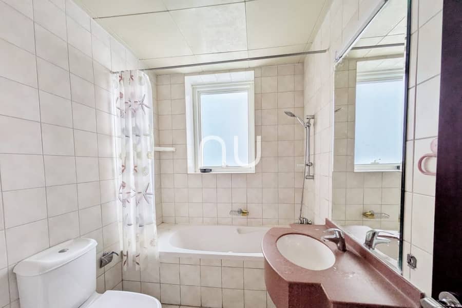 Lake View | Vacant Now | 2 chqs