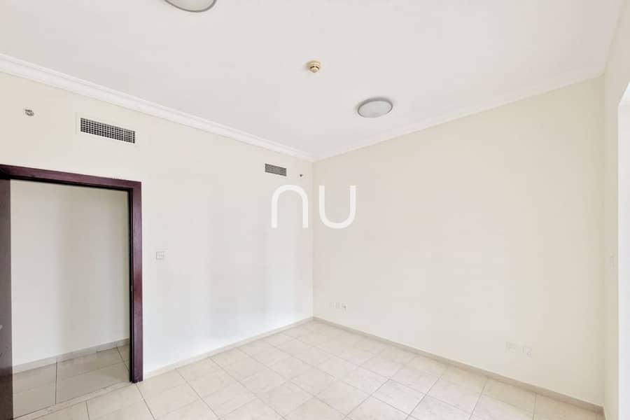 Lake View | Vacant Now | 2 chqs