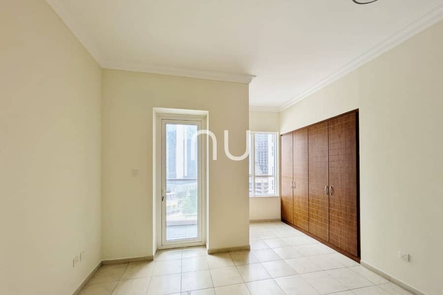 Lake View | Vacant Now | 2 chqs - Image 10