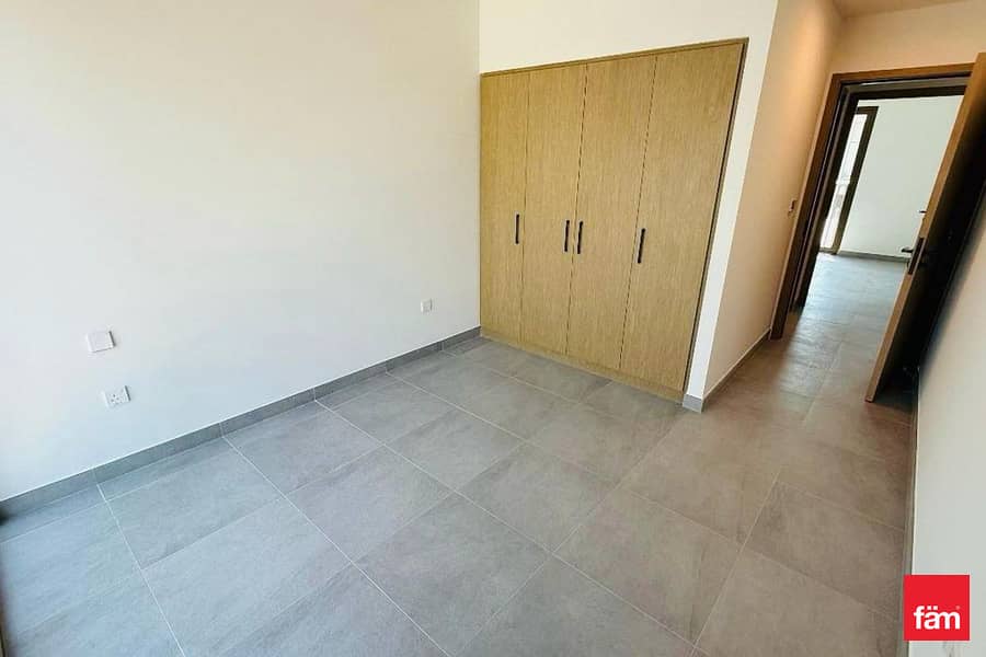 Single Row | Corner | Green Belt |Vacant - Image 23