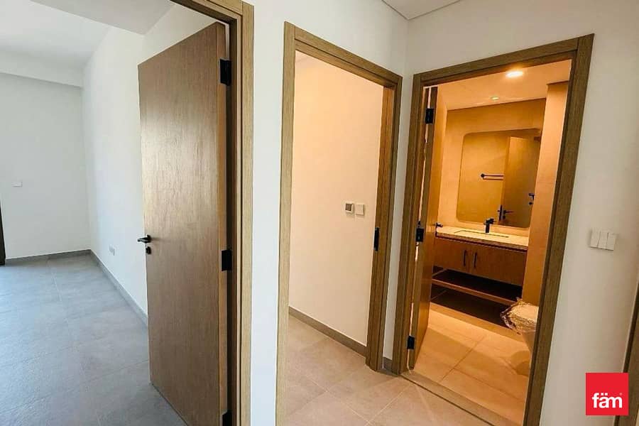 Single Row | Corner | Green Belt |Vacant - Image 27