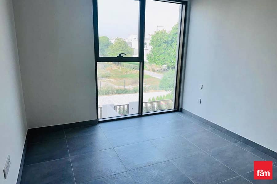 Single Row | Corner | Green Belt |Vacant - Image 28