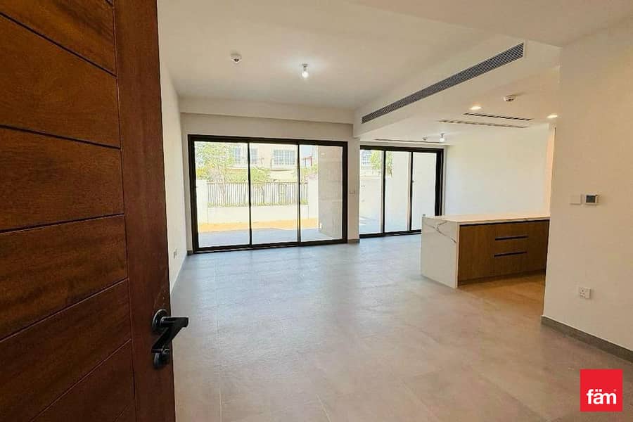 Single Row | Corner | Green Belt |Vacant - Image 29