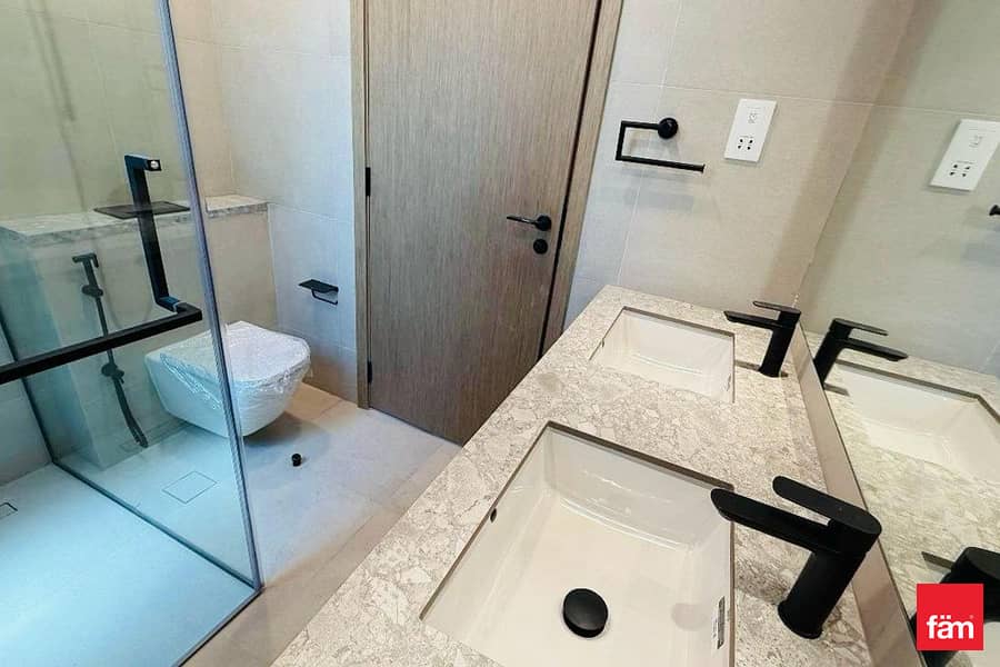 Single Row | Corner | Green Belt |Vacant - Image 31