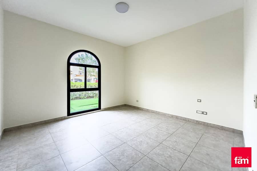 Corner 4 Bedrooms With Maid Room | Vacant - Image 6
