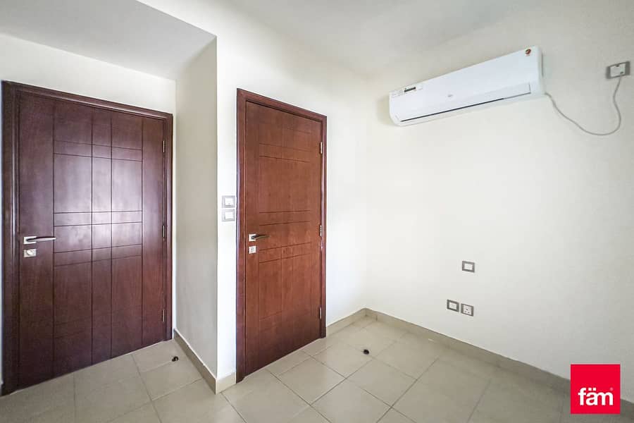 Corner 4 Bedrooms With Maid Room | Vacant - Image 10