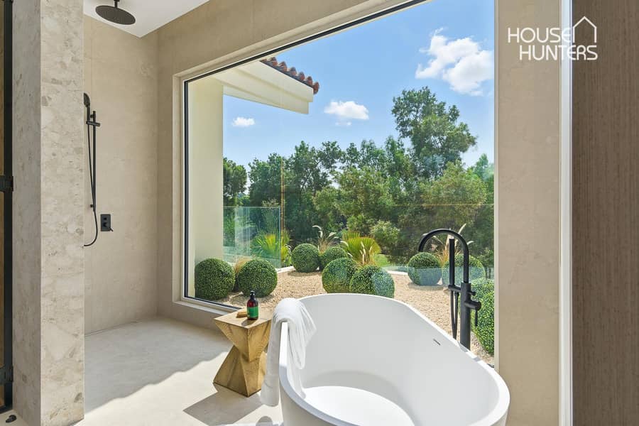 TURN KEY | ON THE GOLF COURSE | 6BEDROOM - Image 19