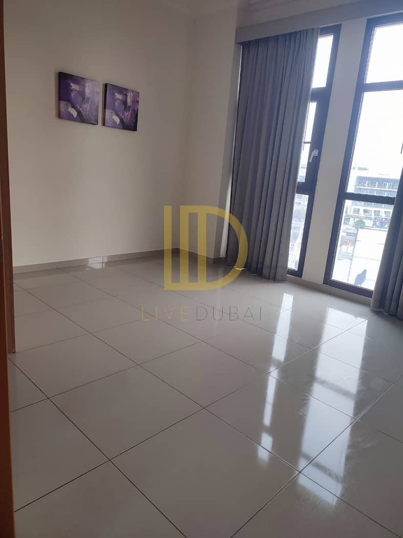 Large Size 2 Bed| Unurnished | Vacant | Parking