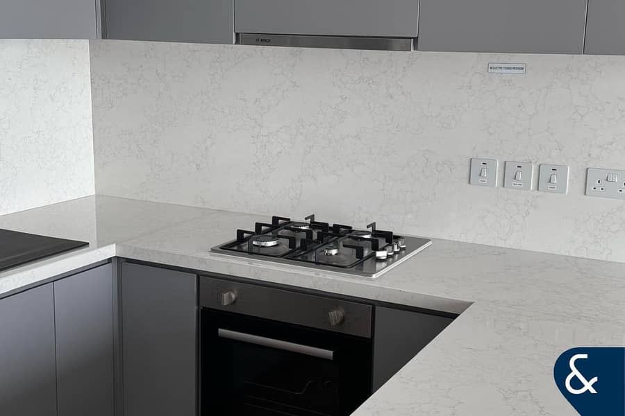 High Floor | Luxury unit | unfurnished - Image 10