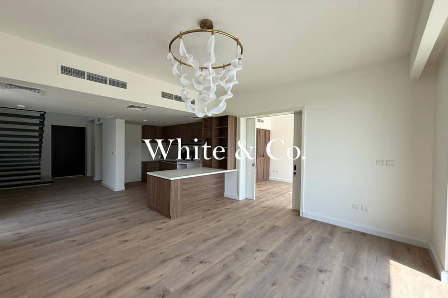 Fully Upgraded | Landscaped | 4 Bed Unit