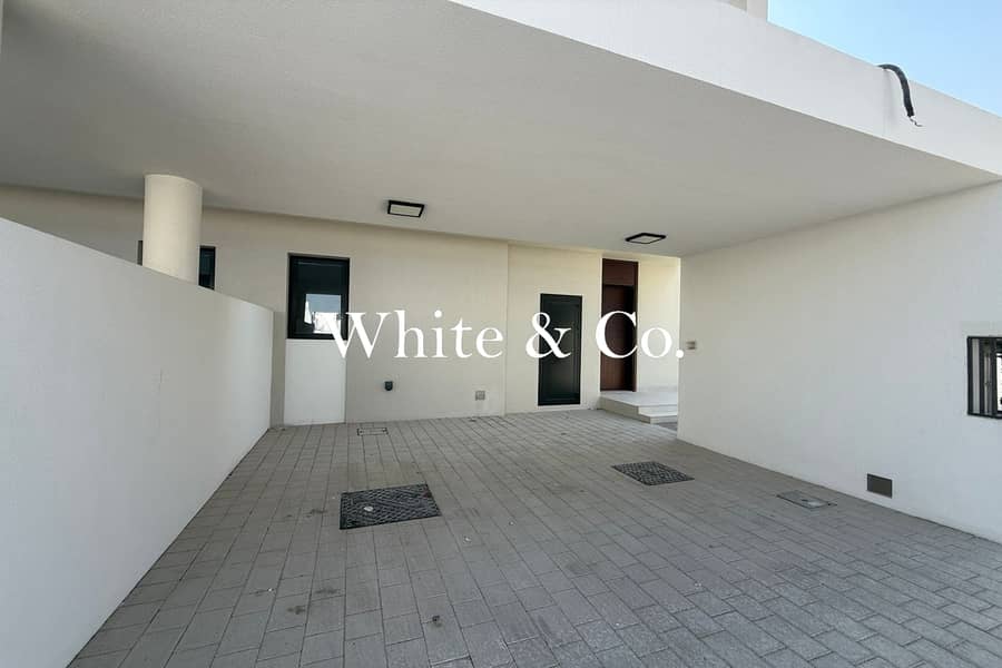 Fully Upgraded | Landscaped | 4 Bed Unit - Image 11