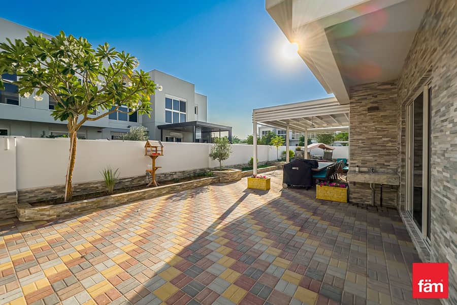 Huge Plot | Prime Location L 6 Bed+ Driver + Maid - Image 6