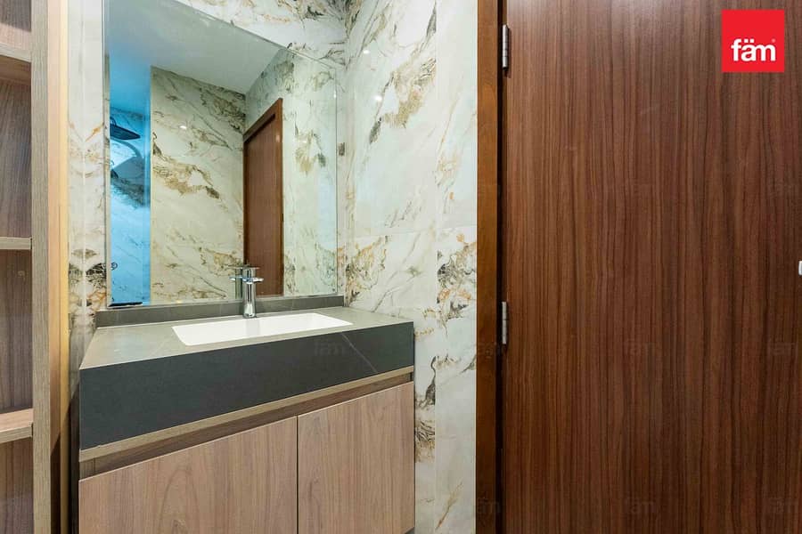 Huge Plot | Prime Location L 6 Bed+ Driver + Maid - Image 37