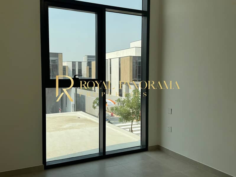 Vacant | Corner Villa | Prime Location