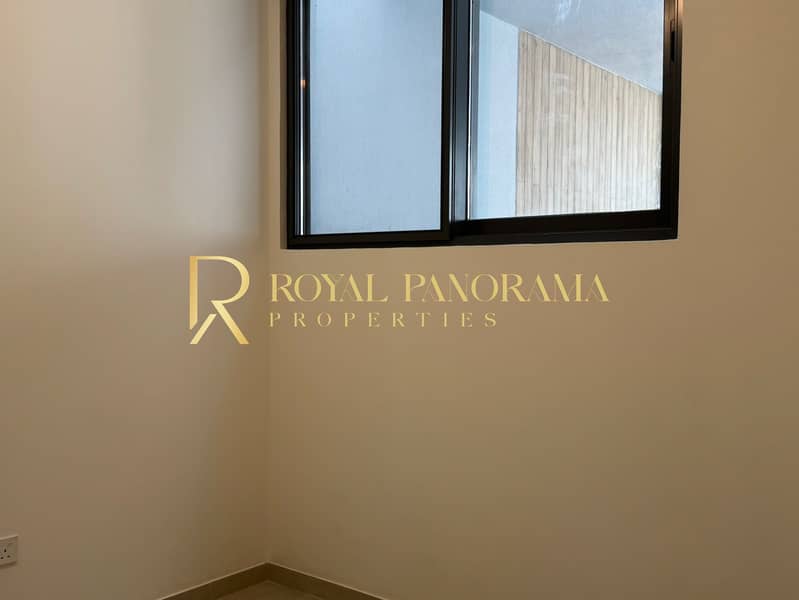 Vacant | Corner Villa | Prime Location - Image 7