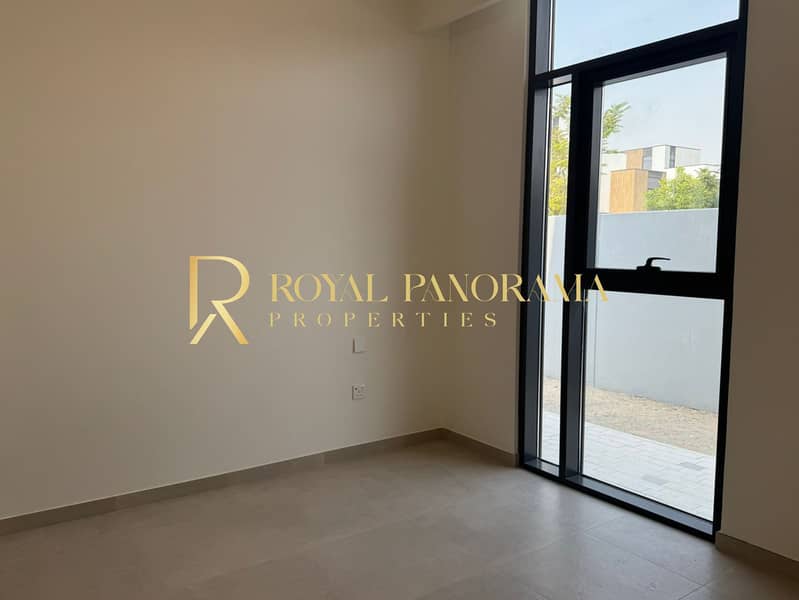 Vacant | Corner Villa | Prime Location - Image 15