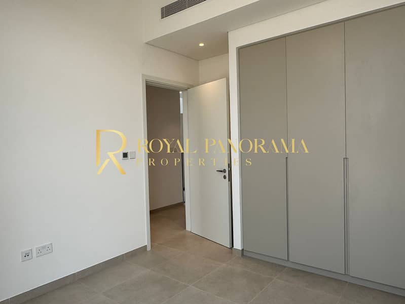 Vacant | Corner Villa | Prime Location - Image 22