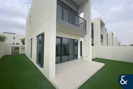 Single Row | Close to Pool | Open Plan