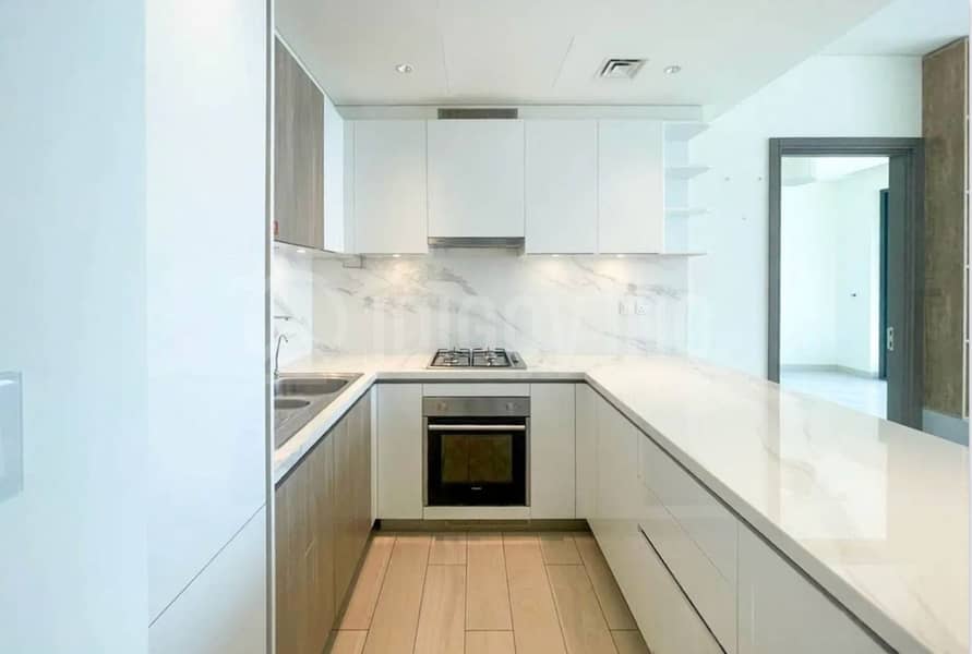 Largest 3BR layout | Top floor | Elegant Apartment