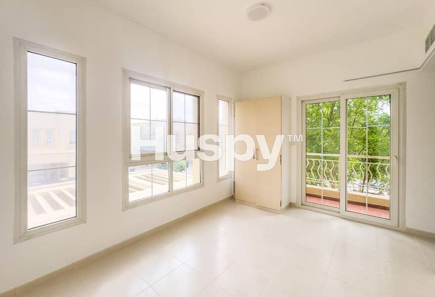 Corner Unit | Vacant | Unfurnished