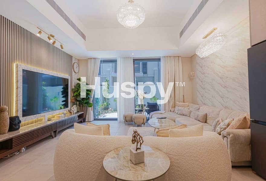 Single Row | Furnished | Upgraded