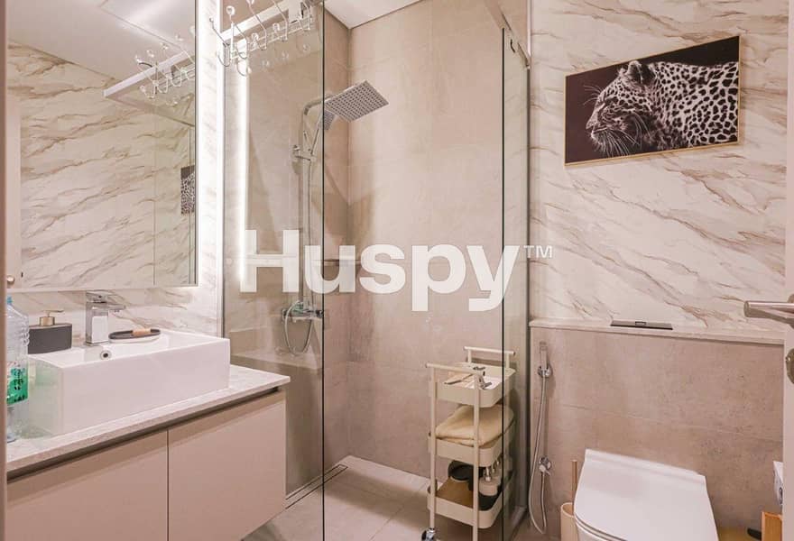 Single Row | Furnished | Upgraded - Image 9