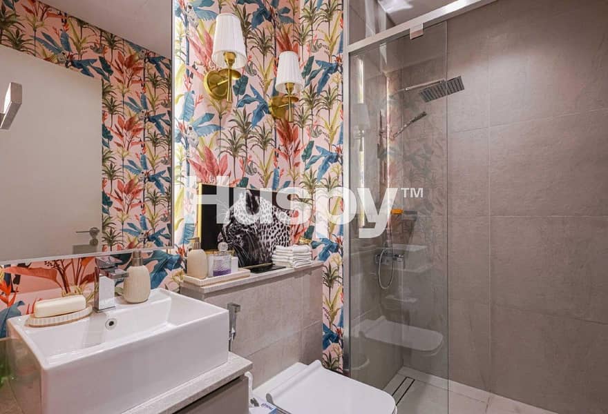 Single Row | Furnished | Upgraded - Image 11