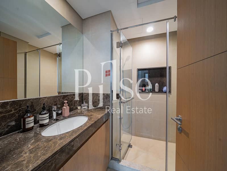 Corner 2BR | Furnished | Golf Course and Lake View - Image 12