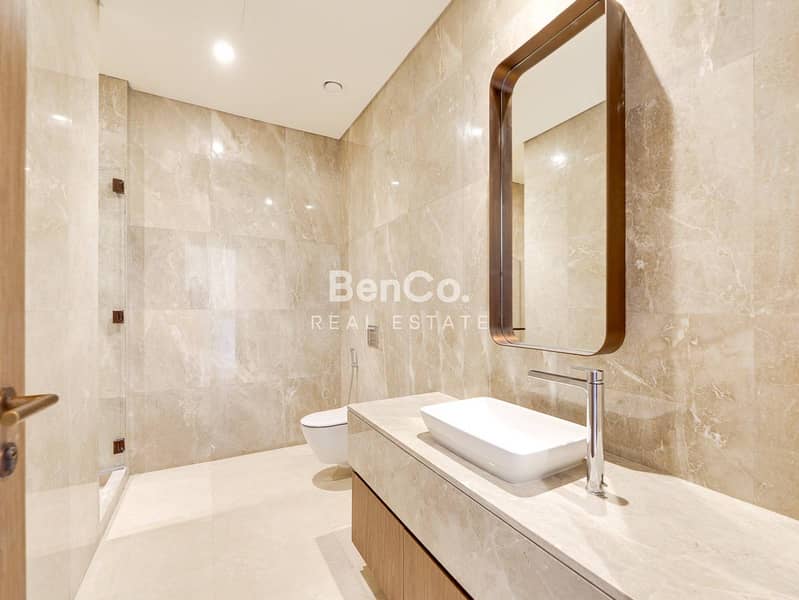 Only with BenCo | Golf Course View | 6Bed+Driver’s - Image 16