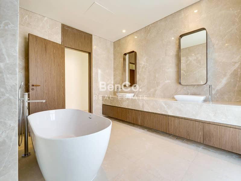 Only with BenCo | Golf Course View | 6Bed+Driver’s - Image 23