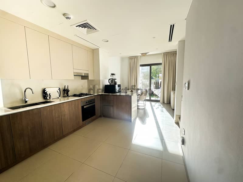 Park Facing | Central kitchen | Large layout - Image 9