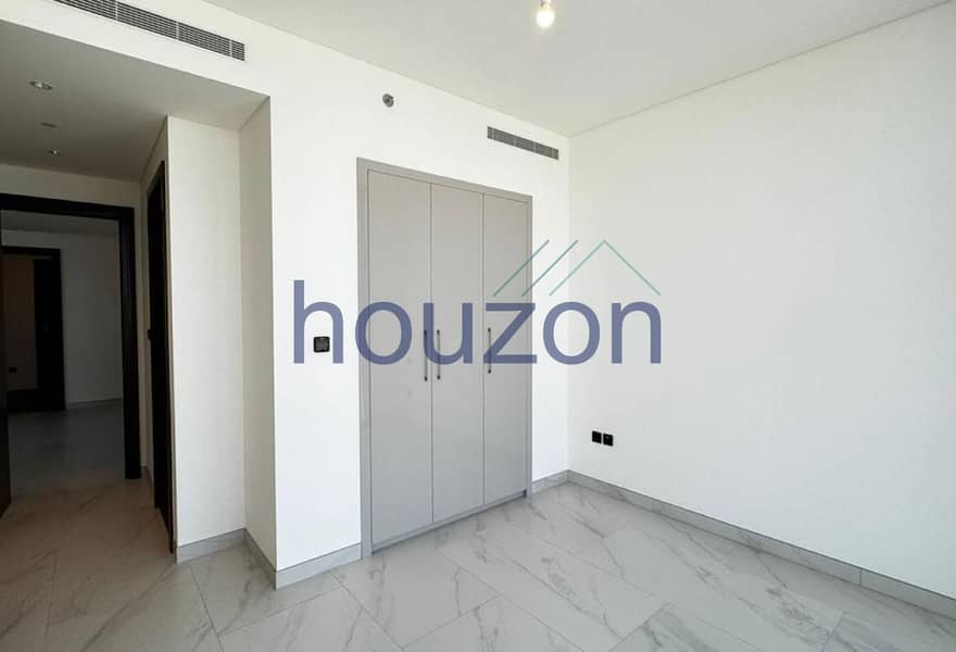 High Floor 3BR + M/R | Vacant | Waterfront View - Image 7