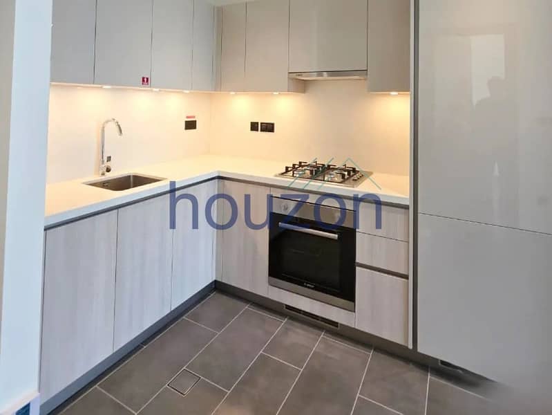 Bright 1BR + Study/R | Waterfront View | Vacant