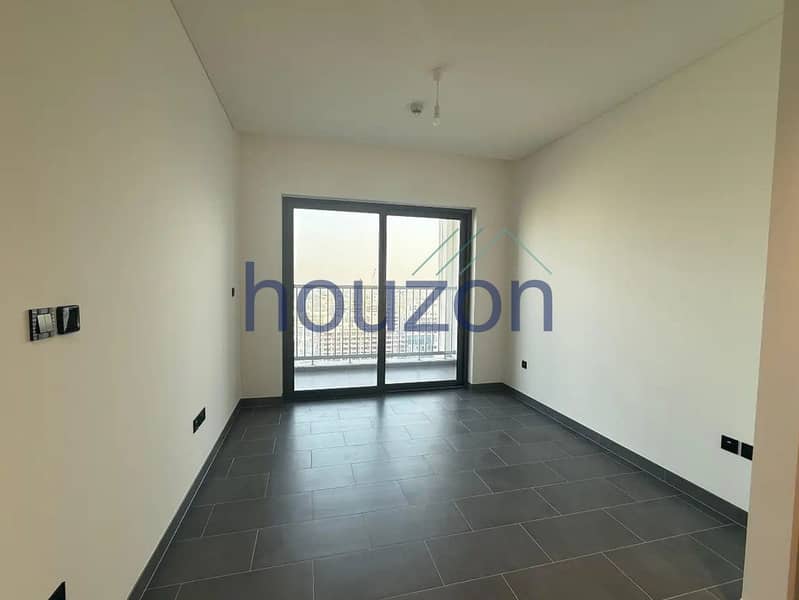 Bright 1BR + Study/R | Waterfront View | Vacant