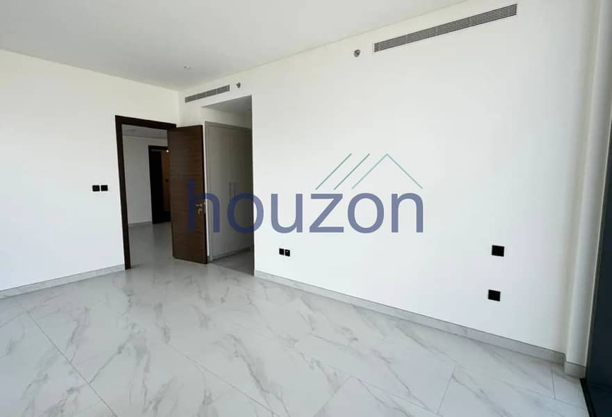 High Floor 3BR + M/R | Vacant | Waterfront View - Image 9