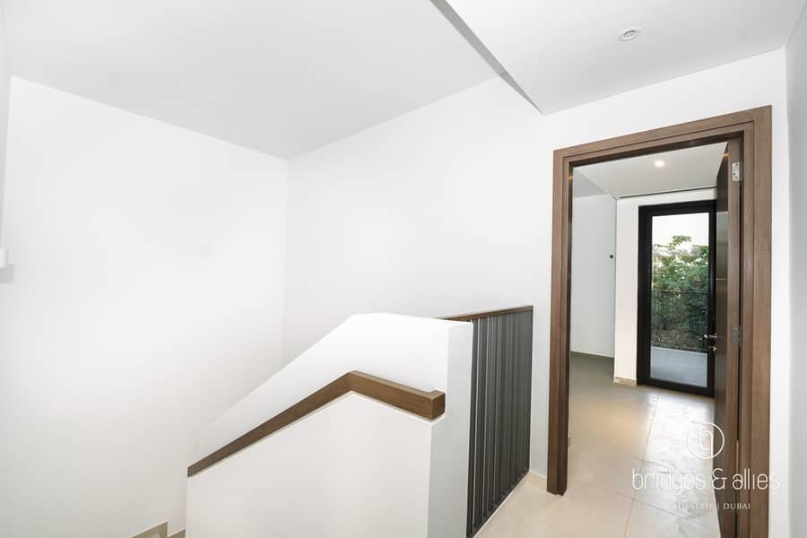 SINGLE ROW | BACKING POOL | END CORNER UNIT | 4BR - Image 6