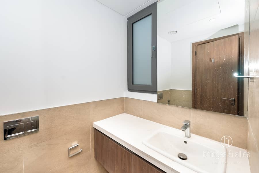 SINGLE ROW | BACKING POOL | END CORNER UNIT | 4BR - Image 14