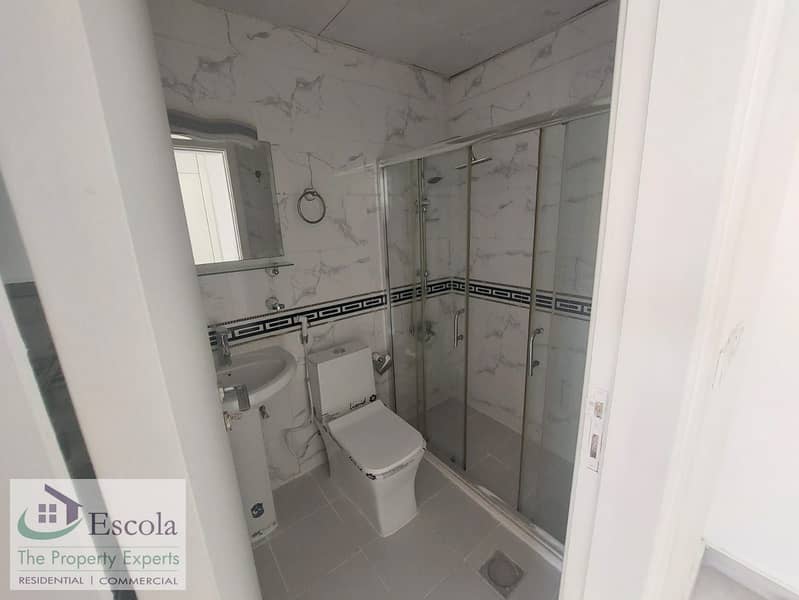 Bright 1BR Duplex Townhouse - Excellent Value Investment - Image 8