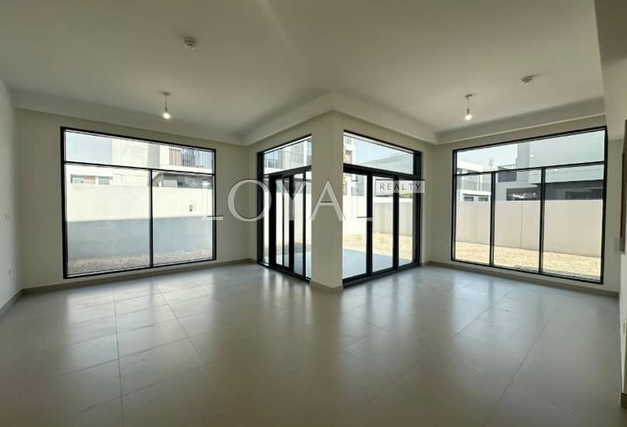 Brand New 4BR+guest | Semi-detached | Vacant