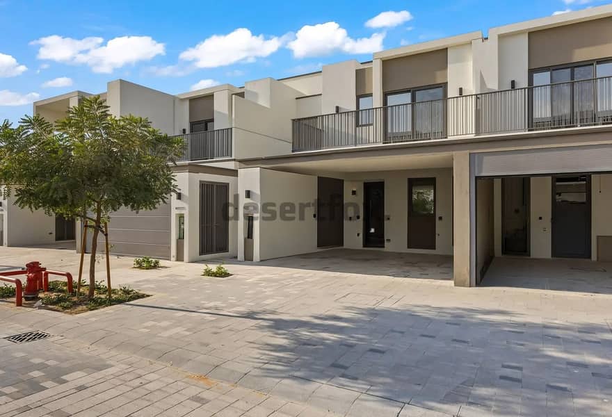 Single Row | Near Amenities | Private Garden