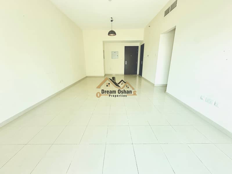 Elegant massive 2Bedroom plus Made Room | Prime Location