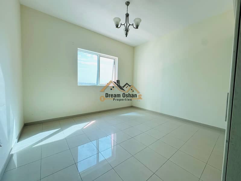 Elegant massive 2Bedroom plus Made Room | Prime Location