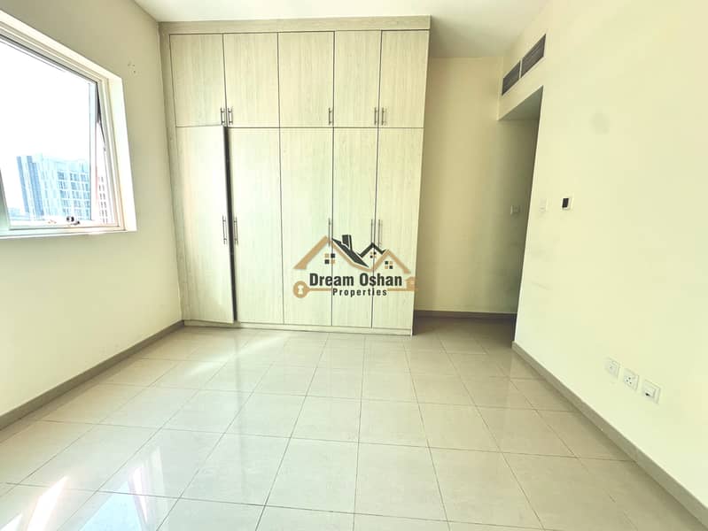 Elegant massive 2Bedroom plus Made Room | Prime Location - Image 8