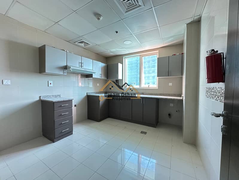 Elegant massive 2Bedroom plus Made Room | Prime Location - Image 11