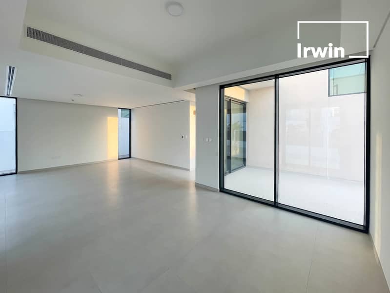 Exquisite Villa | Large Plot | Greenbelt