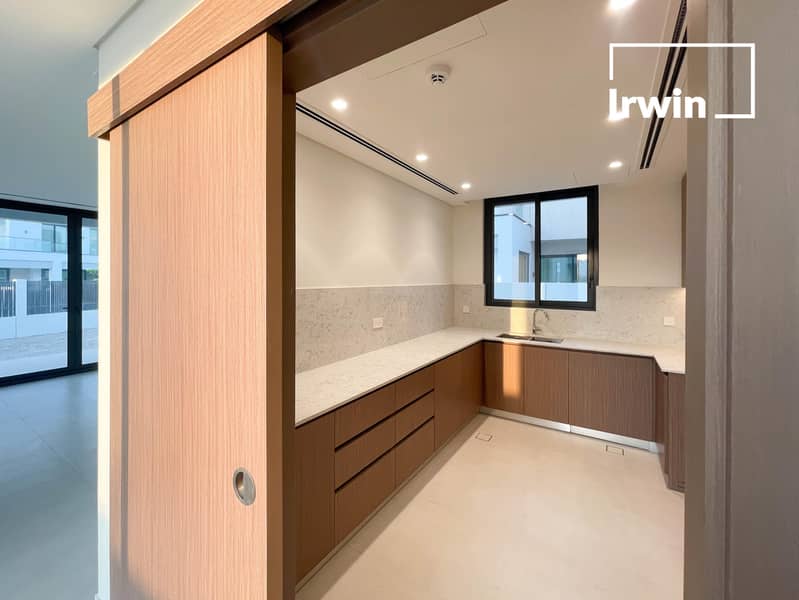 Exquisite Villa | Large Plot | Greenbelt - Image 16